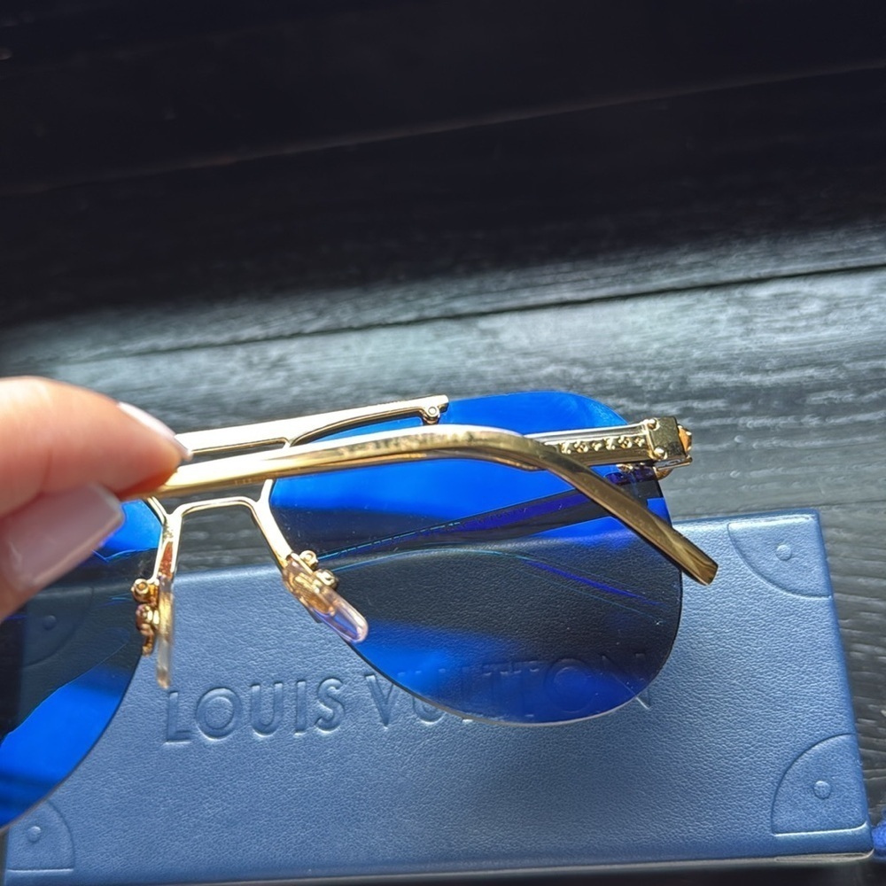 Louis Vuitton Ash 1.1 Millionaires Pilot Z1261W Gold Rimless Aviators - Picture 8 of 13
